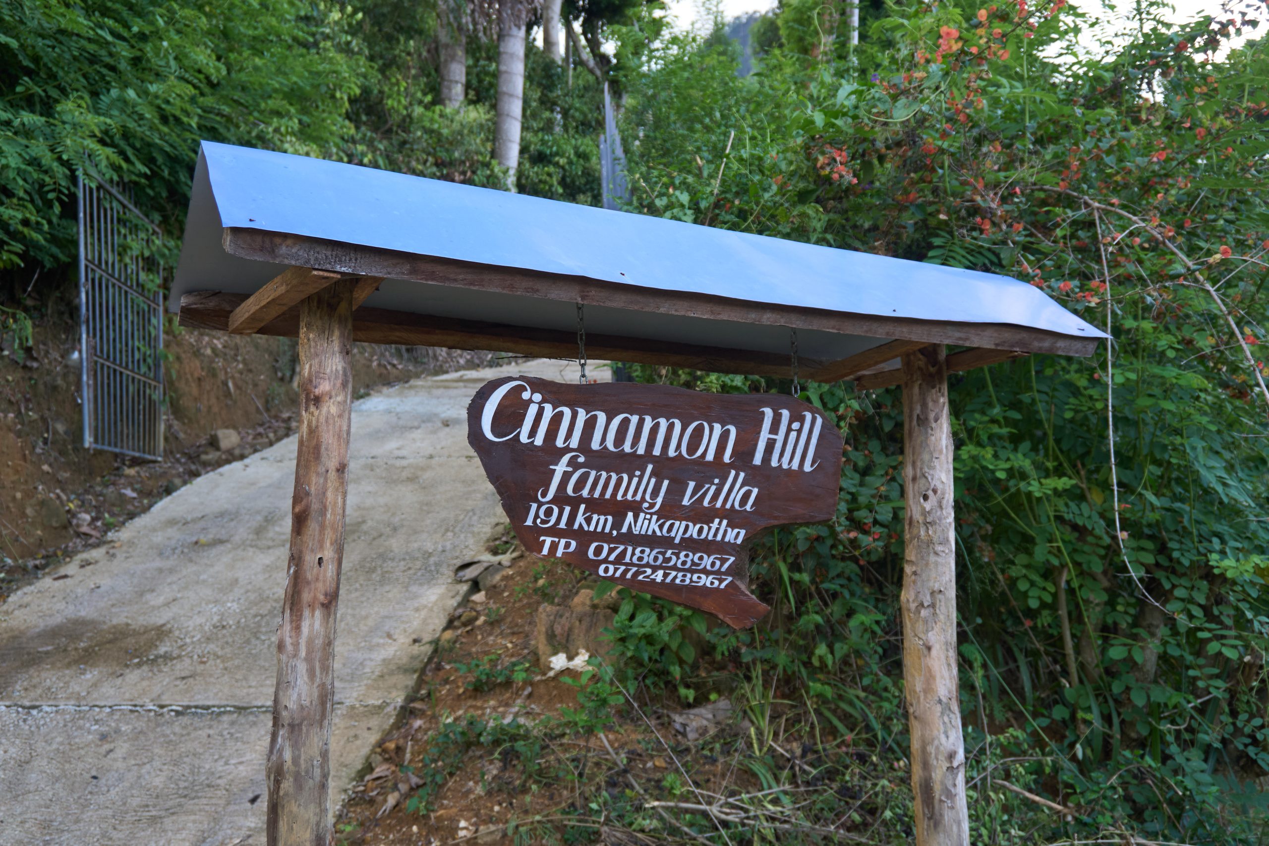 Cinnamon Hill Entrance